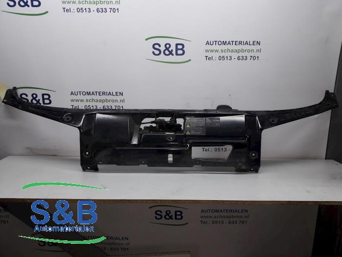 Begagnade Front Skoda Fabia (6Y5) 1.9 SDi Pris € 40,00 Marginaltabell erbjuds av Schaap & Bron