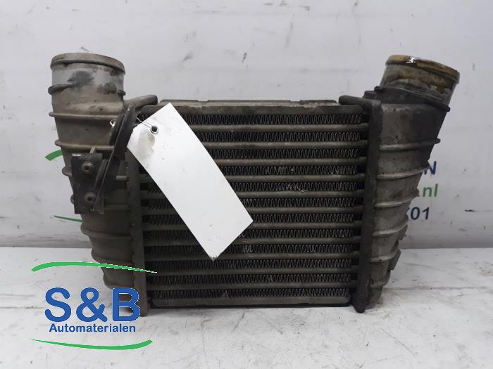 Usados Intercooler Audi TT Roadster (8N9) 1.8 T 20V Quattro Precio € 75,00 Norma de margen ofrecido por Schaap & Bron
