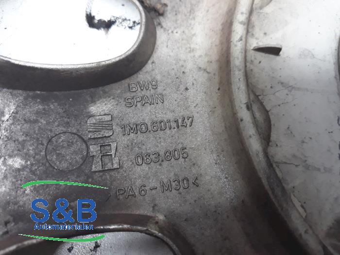 Używane Kolpak Seat Leon (1M1) 1.4 16V Cena € 10,00 Procedura marży oferowane przez Schaap & Bron