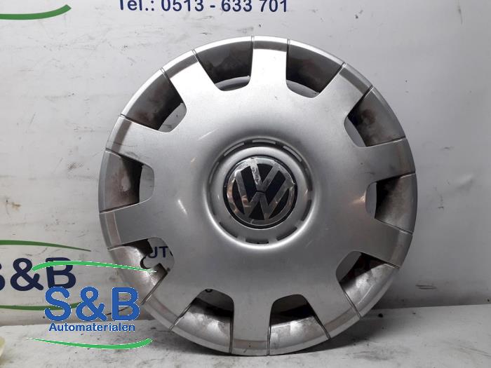 Wheel cover (spare) from a Volkswagen Golf IV (1J1) 1.4 16V 2003