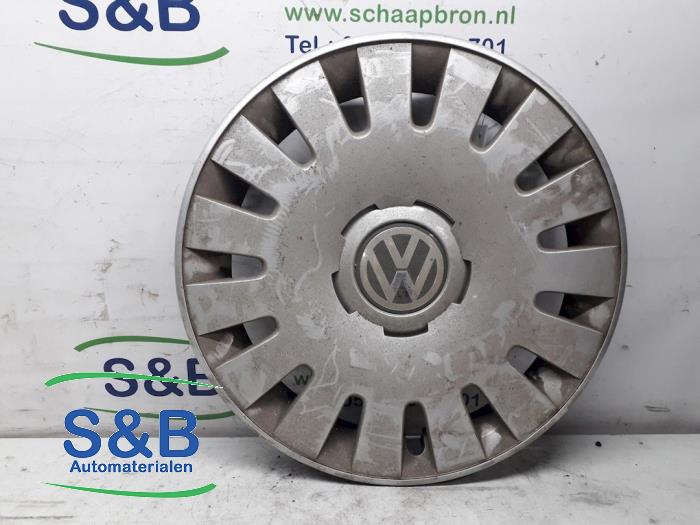Wheel cover (spare) from a Volkswagen Sharan (7M8/M9/M6) 2.0 1998