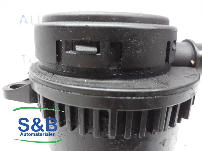 Gebrauchte Ölfilter Deckel Audi A4 Cabriolet Quattro (B7) 3.0 TDI V6 24V Preis € 50,00 Margenregelung angeboten von Schaap & Bron