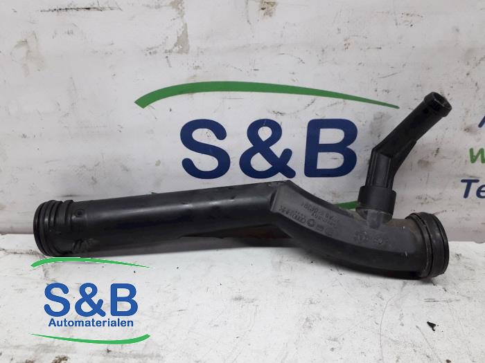Begagnade Vattenrör Volkswagen Polo IV (9N1/2/3) 1.2 12V Pris € 10,00 Marginaltabell erbjuds av Schaap & Bron