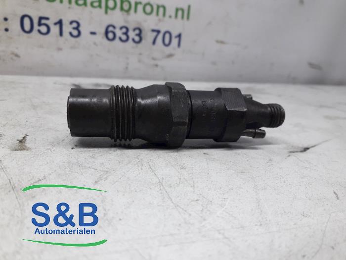 Usagé Injecteurs Volkswagen Golf III (1H1) 1.9 TD Prix € 25,00 Règlement à la marge proposé par Schaap & Bron