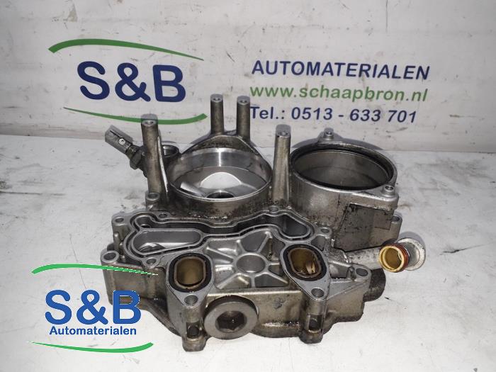Gebrauchte Ölfilterhalter Audi A4 Quattro (B6) 2.5 TDI V6 Preis € 50,00 Margenregelung angeboten von Schaap & Bron