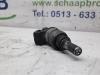 Injektor (Benzineinspritzung) van een Volkswagen Golf IV 4Motion (1J1) 1.8 20V 2003