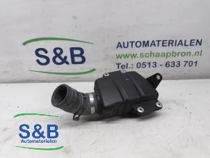 Usados Caja de resonancia Audi A4 (B6) 3.0 V6 30V Precio € 20,00 Norma de margen ofrecido por Schaap & Bron