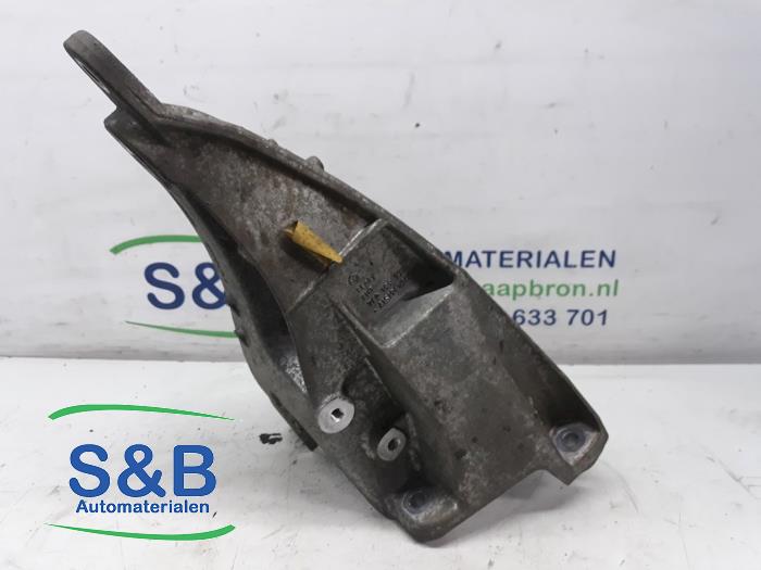Used Engine mount Volkswagen Transporter T5 2.0 TDI DRF Price € 35,00 Margin scheme offered by Schaap & Bron