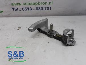 Used Gear lever Volkswagen Caddy IV 1.0 TSI 12V Price € 15,00 Margin scheme offered by Schaap & Bron