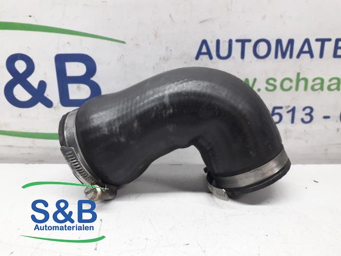 Używane Przewód Turbo Volkswagen Bora (1J2) 1.9 TDI 115 Cena € 12,50 Procedura marży oferowane przez Schaap & Bron
