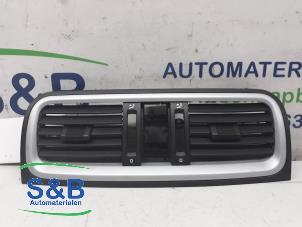 Used Dashboard vent Skoda Fabia II Combi 1.4 TDI 80 Price € 20,00 Margin scheme offered by Schaap & Bron