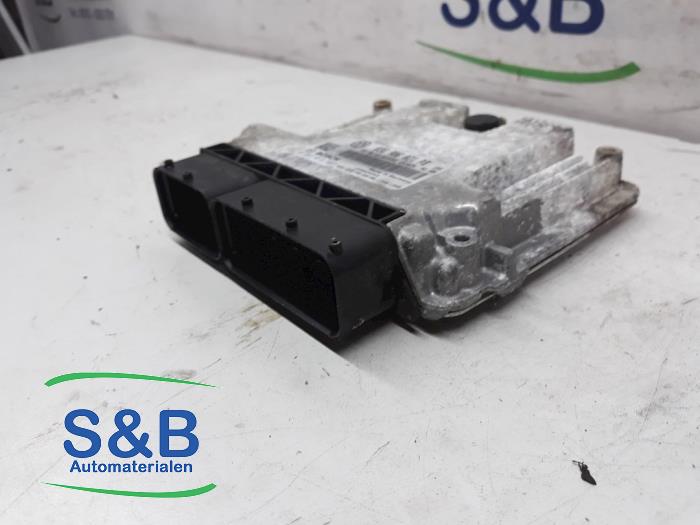 Used Engine management computer Volkswagen Passat (3C2) 1.9 TDI Price € 175,00 Margin scheme offered by Schaap & Bron
