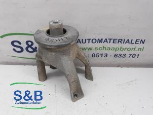 Usagé Support moteur Volkswagen Transporter T5 1.9 TDi Prix € 30,00 Règlement à la marge proposé par Schaap & Bron