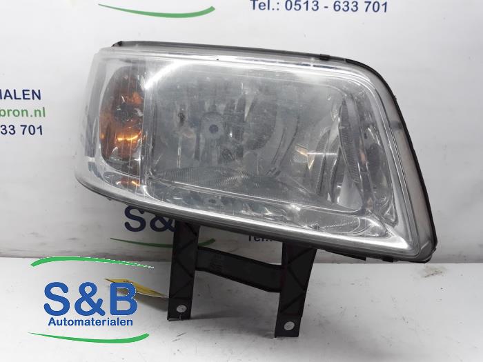 Gebrauchte Scheinwerfer rechts Volkswagen Transporter T5 2.5 TDi PF Preis € 40,00 Margenregelung angeboten von Schaap & Bron
