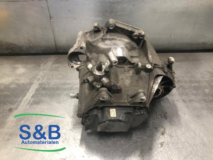 Getriebe van een Volkswagen Golf V (1K1) 2.0 SDI 2007