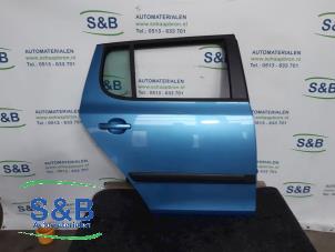 Używane Drzwi prawe tylne wersja 4-drzwiowa Skoda Fabia II (5J) 1.2 TSI Cena € 149,00 Procedura marży oferowane przez Schaap & Bron