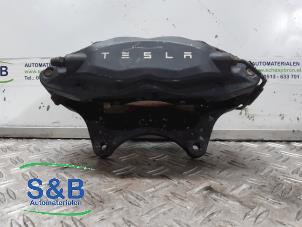 Used Front brake calliper, left Tesla Model X 90D Price € 199,00 Margin scheme offered by Schaap & Bron