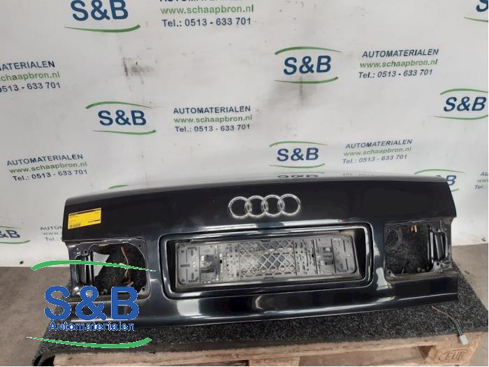 Begagnade Baklucka Audi A8 (D2) Pris € 125,00 Marginaltabell erbjuds av Schaap & Bron