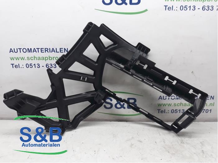 Front bumper bracket, right from a Volkswagen Touran (5T1)  2016