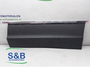 Usados Embellecedor de puerta Volkswagen Tiguan (AD1) 1.6 TDI 16V Precio € 60,00 Norma de margen ofrecido por Schaap & Bron