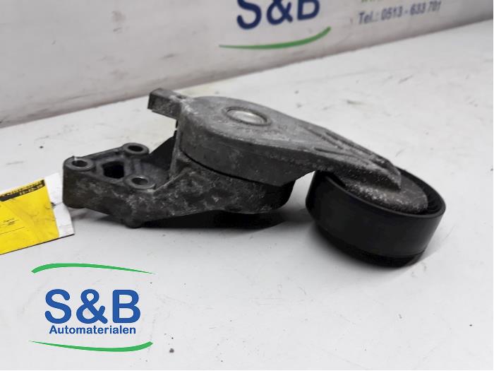 Usados Rodillo tensor correa múltiple Volkswagen Transporter Precio € 25,00 Norma de margen ofrecido por Schaap & Bron