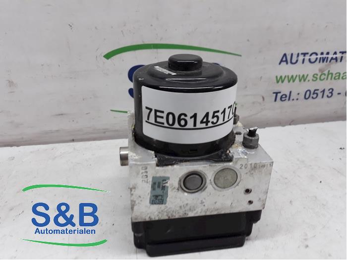 Begagnade ABS-pump Volkswagen Transporter T5 2.0 TDI BlueMotion Pris € 124,99 Marginaltabell erbjuds av Schaap & Bron