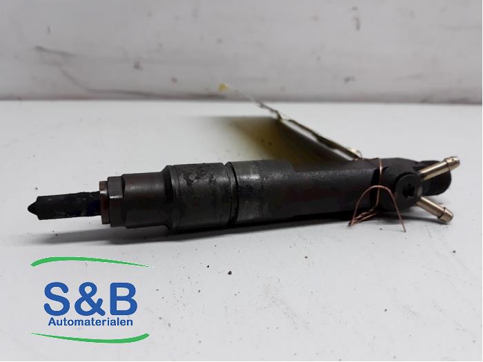 Usagé Injecteurs Volkswagen Transporter T4 2.5 TDI Prix € 35,00 Règlement à la marge proposé par Schaap & Bron