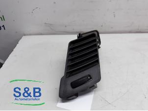 Usados Rejilla de aire de salpicadero Volkswagen Crafter 2.5 TDI 28/30/32/35 SWB Precio € 20,00 Norma de margen ofrecido por Schaap & Bron
