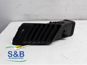 Used Dashboard vent Volkswagen Crafter 2.5 TDI 28/30/32/35 SWB Price € 20,00 Margin scheme offered by Schaap & Bron