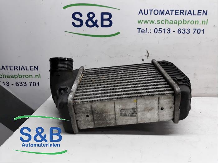 Usagé Echangeur air (Intercooler) Audi A6 Avant (C6) 2.0 TDI 16V Prix € 70,00 Règlement à la marge proposé par Schaap & Bron