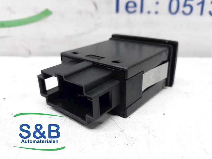 Rear window heating switch from a Volkswagen Passat (35I) 1.8i 1996
