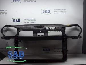 Używane Panel przedni Volkswagen Polo IV (9N1/2/3) 1.9 SDI Cena € 125,00 Procedura marży oferowane przez Schaap & Bron
