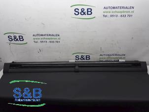 Usagé Bâche coffre à bagages Audi A4 Avant (B7) 1.9 TDI Prix € 100,00 Règlement à la marge proposé par Schaap & Bron
