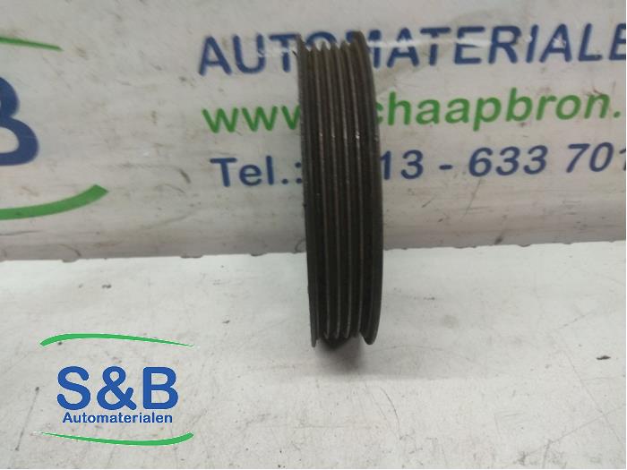 Power steering pump pulley from a Audi A4 Avant (B5) 1.9 TDI 1997