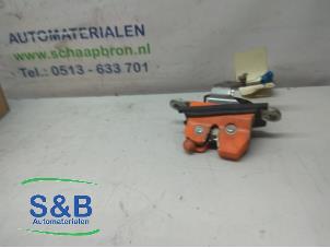 Gebrauchte Schloßfänger Heckklappe Skoda Octavia (1U2) Preis € 35,00 Margenregelung angeboten von Schaap & Bron