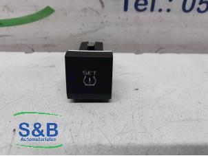 Used Pressure switch Skoda Yeti (5LAC) 1.2 TSI 16V Price € 10,00 Margin scheme offered by Schaap & Bron