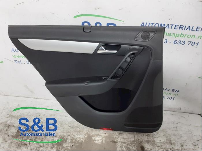 Gebrauchte Rollo links Volkswagen Passat Variant (365) 1.6 TDI 16V Bluemotion Preis € 49,00 Margenregelung angeboten von Schaap & Bron