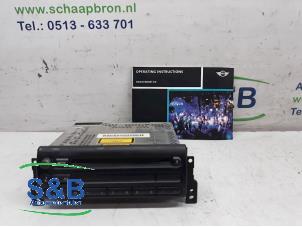 Used Radio CD player BMW Mini One/Cooper (R50) 1.6 16V Cooper Price € 50,00 Margin scheme offered by Schaap & Bron