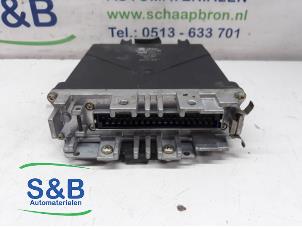 Używane Komputer sterowania silnika Audi 80 (B4) 2.0 E Cena € 225,00 Procedura marży oferowane przez Schaap & Bron