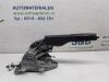 Parking brake lever from a Volkswagen Eos (1F7/F8) 1.4 TSI 16V 2010