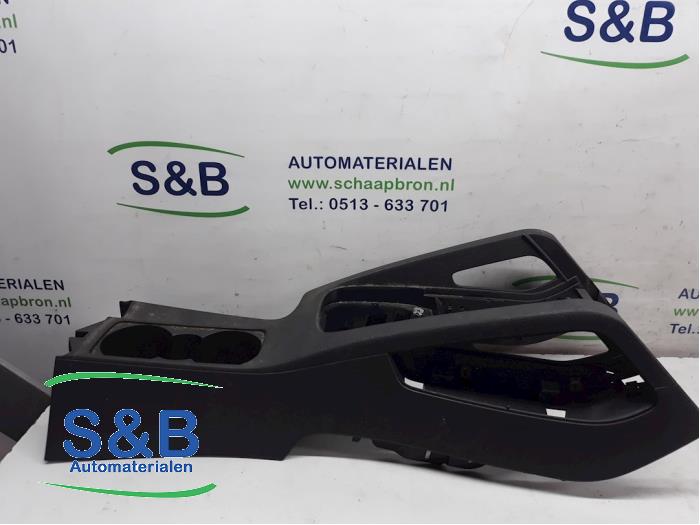 Begagnade Mittkonsol Volkswagen Eos (1F7/F8) 1.4 TSI 16V Pris € 40,00 Marginaltabell erbjuds av Schaap & Bron