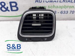 Used Dashboard vent Volkswagen Eos (1F7/F8) 1.4 TSI 16V Price € 15,00 Margin scheme offered by Schaap & Bron