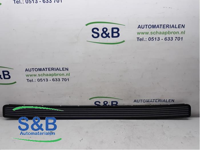 Begagnade Lufttratt Volkswagen Eos (1F7/F8) 1.4 TSI 16V BlueMotion Pris € 15,00 Marginaltabell erbjuds av Schaap & Bron