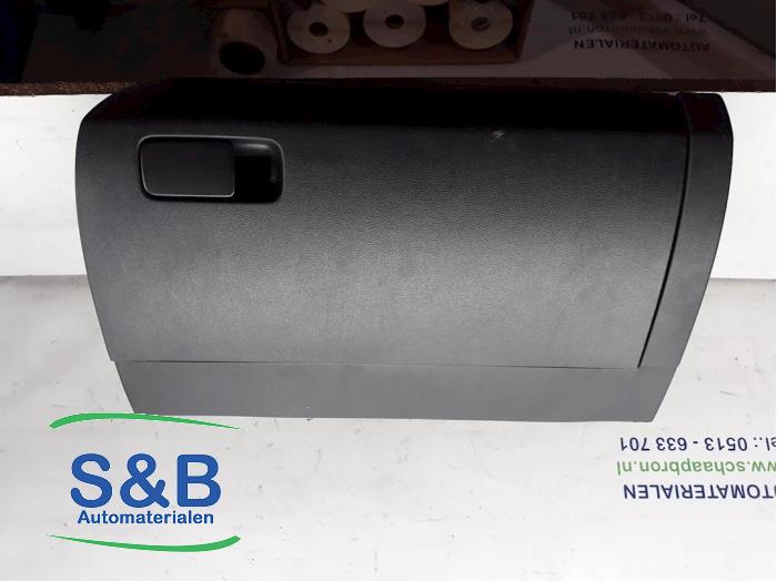 Gebrauchte Handschuhfach Volkswagen Polo V (6R) 1.2 12V BlueMotion Technology Preis € 35,00 Margenregelung angeboten von Schaap & Bron