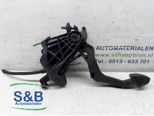 Used Clutch pedal Volkswagen Polo V (6R) 1.2 12V BlueMotion Technology Price € 75,00 Margin scheme offered by Schaap & Bron