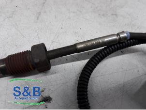 Sonde lambda d'un Volkswagen Transporter T5 2.5 TDi 2009