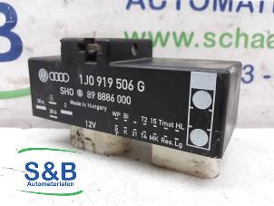 Usagé Ventilateur relais Audi A3 (8L1) 1.6 Prix € 40,00 Règlement à la marge proposé par Schaap & Bron