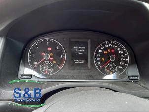 Used Instrument panel Volkswagen Caddy IV 2.0 TDI 75 Price € 200,00 Margin scheme offered by Schaap & Bron