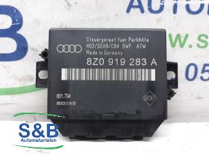 Usagé Ordinateur aide au stationnement Audi A4 Cabrio (B7) 2.4 V6 30V Prix € 50,00 Règlement à la marge proposé par Schaap & Bron
