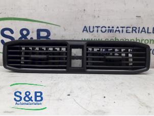 Used Dashboard vent Volkswagen Caddy IV 2.0 TDI 75 Price € 35,00 Margin scheme offered by Schaap & Bron